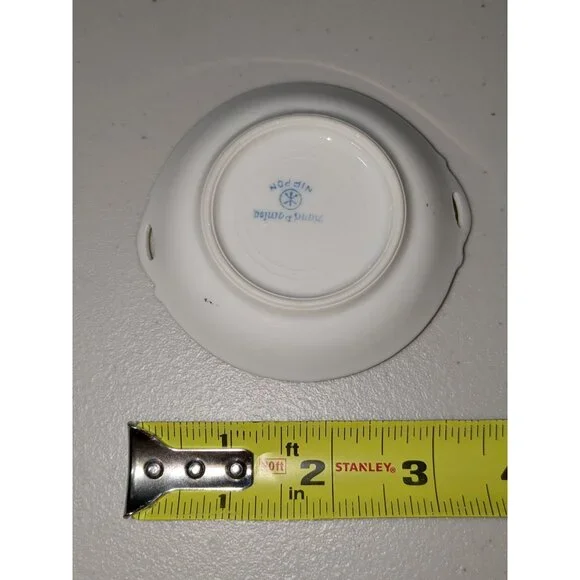 Vintage Hand-Painted Nippon Porcelain Dish with Gold Floral Design - Picture 4 of 6